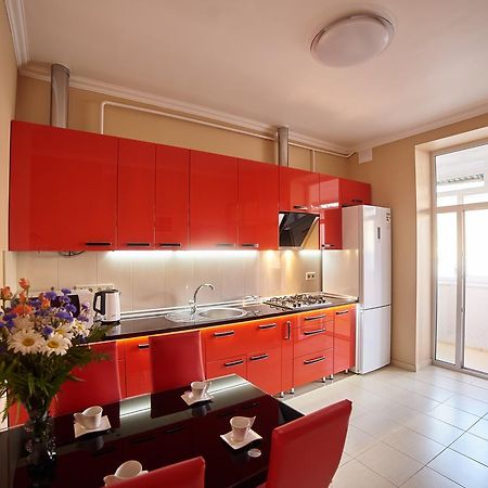 2 Bedrooms Apartment 150M From Opera House Lviv Ngoại thất bức ảnh