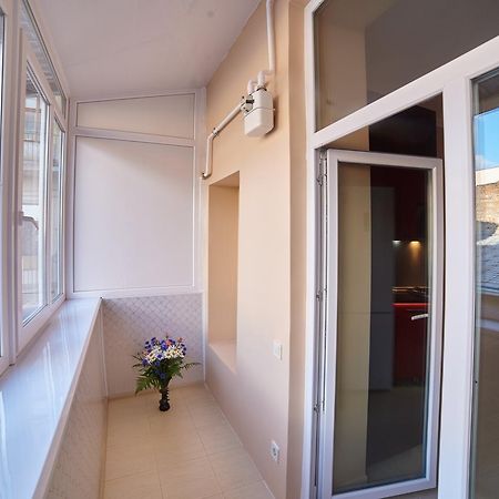 2 Bedrooms Apartment 150M From Opera House Lviv Ngoại thất bức ảnh