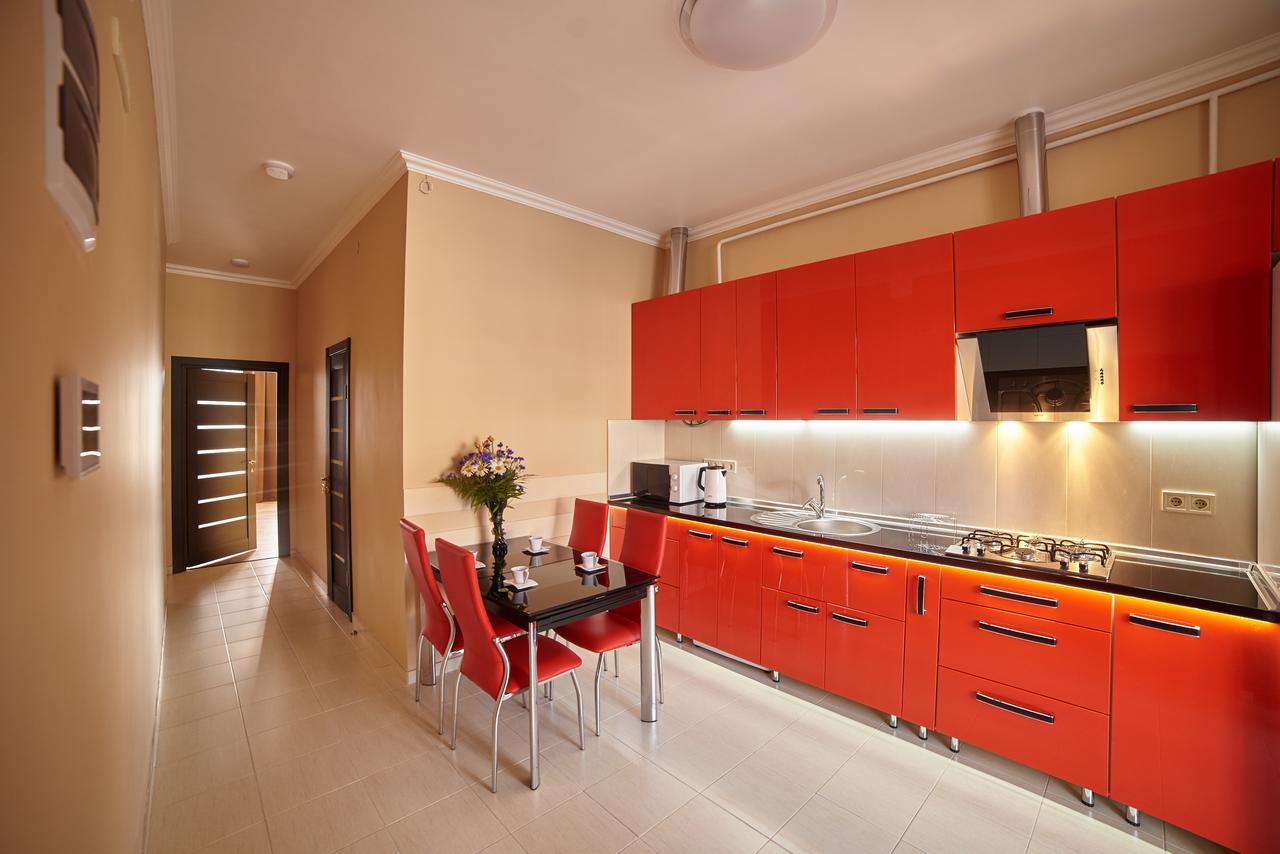 2 Bedrooms Apartment 150M From Opera House Lviv Ngoại thất bức ảnh