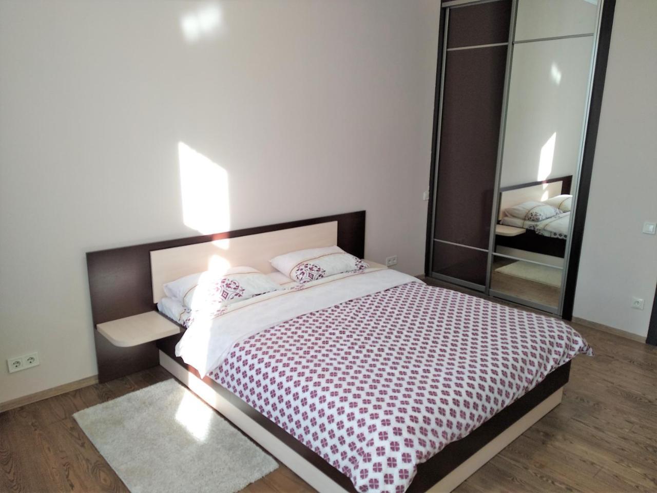 2 Bedrooms Apartment 150M From Opera House Lviv Ngoại thất bức ảnh